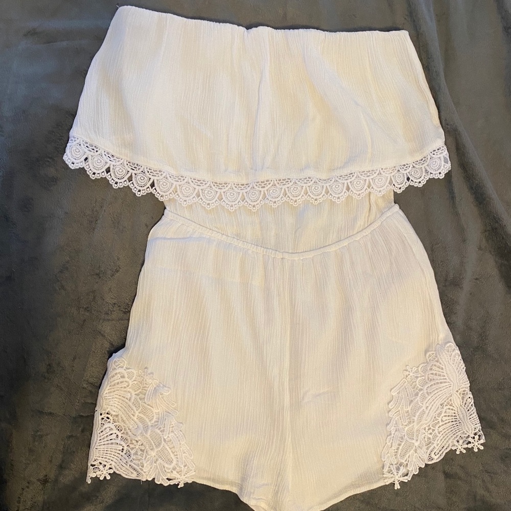Strapless romper